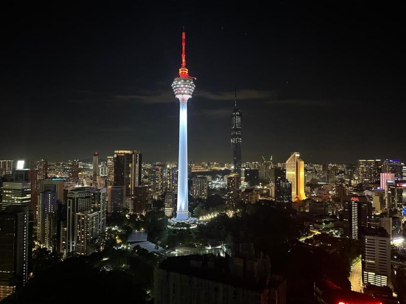 The Platinum Klcc By Moonlight Apartment Kuala Lumpur Exterior photo